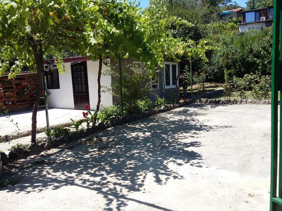 Villa Sunny Day Saints Constantine and Helena Exterior photo